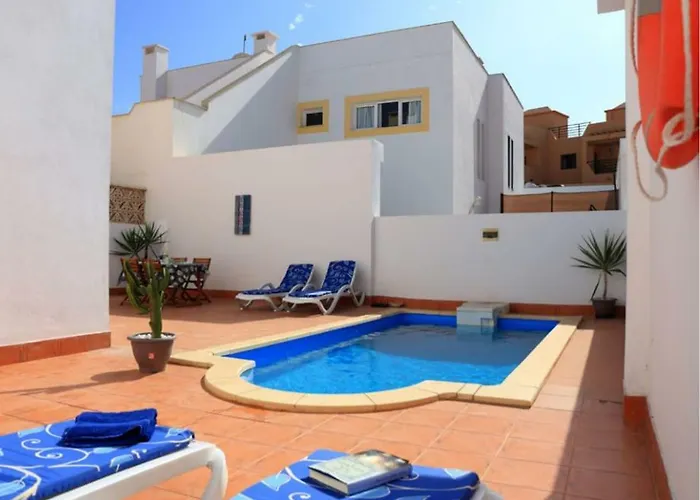 Eureka ! Calle El Roque, Urbanizacion La Caracola. Corralejo, Fuerteventura * コラレホ