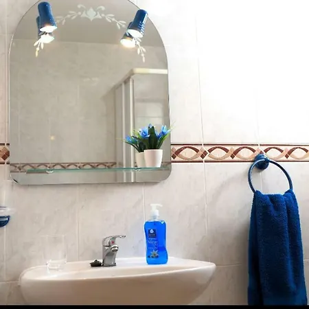 Eureka ! Calle El Roque, Urbanizacion La Caracola. Corralejo, Fuerteventura * Corralejo