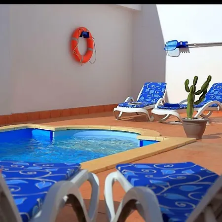 Eureka ! Calle El Roque, Urbanizacion La Caracola. Corralejo, Fuerteventura Villa Corralejo